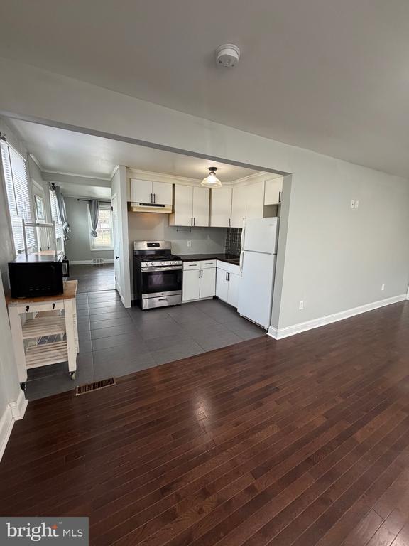 Building Photo - 6609 Patterson St