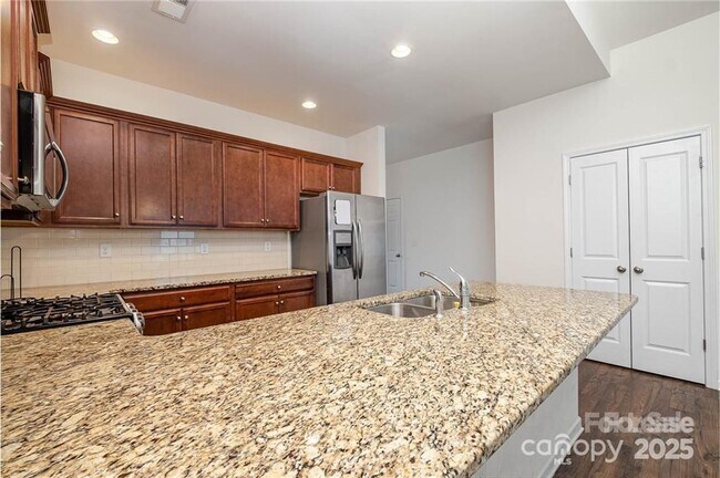 Building Photo - 6828 Pennyroyal Wy