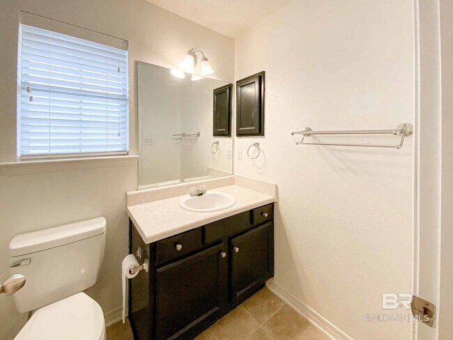 Building Photo - 9841 Watkins Dr