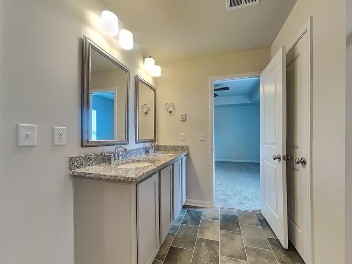 Building Photo - 51 Blue Fescue Way