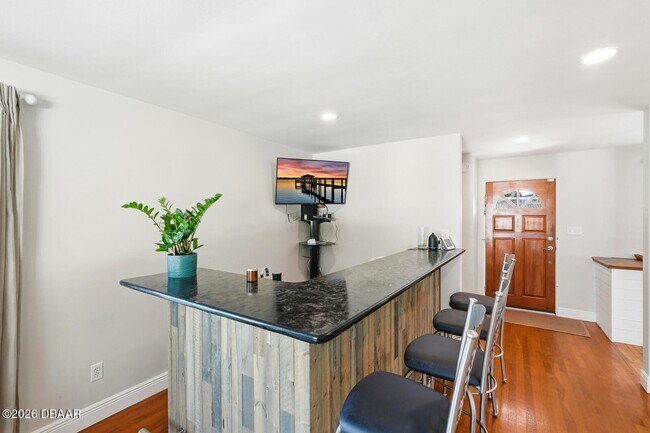 Building Photo - 165 Ormond Pkwy