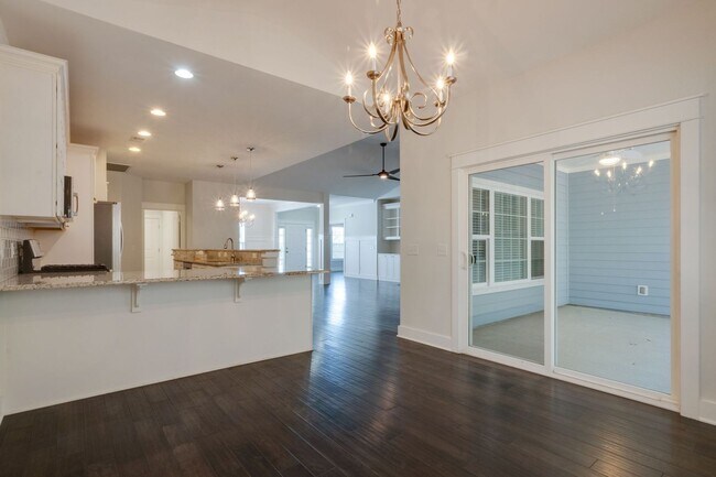 Building Photo - Beautiful Home in Lawton Station!