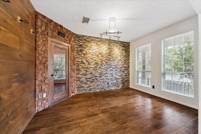 Building Photo - 23814 Seventh Heaven