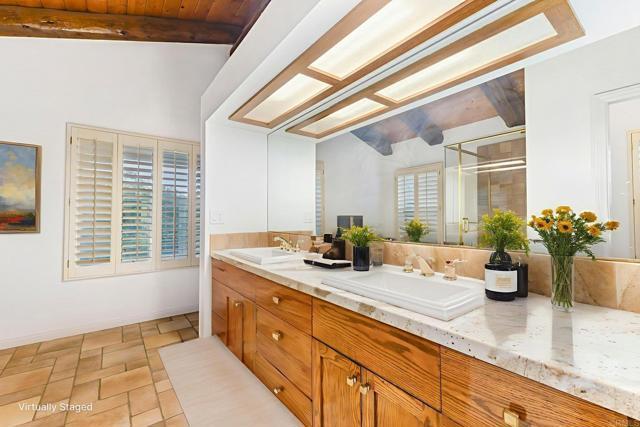 Building Photo - 28720 Sandhurst Way