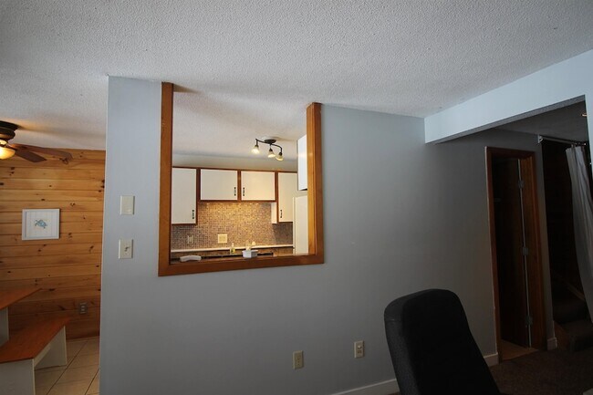 Building Photo - 21 Overlook Rd
