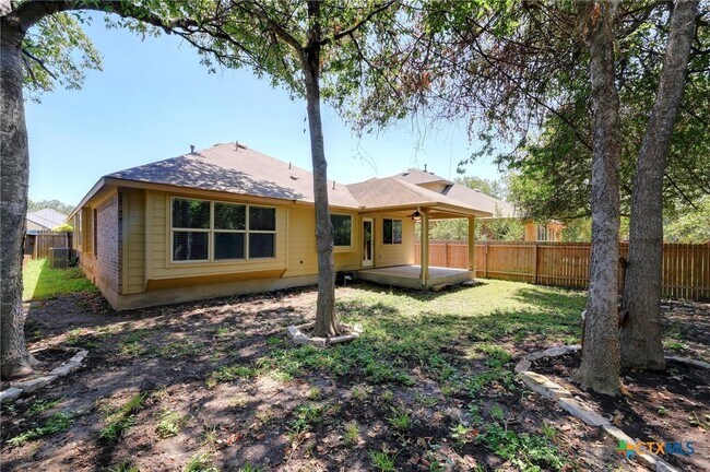 Building Photo - 2500 Highland Haven Dr