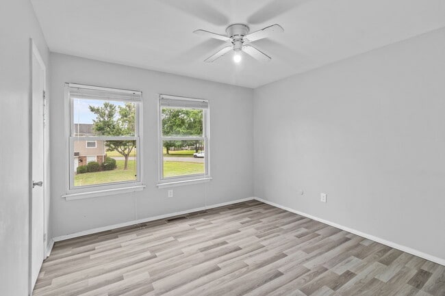 Building Photo - 1579 Darren Cir