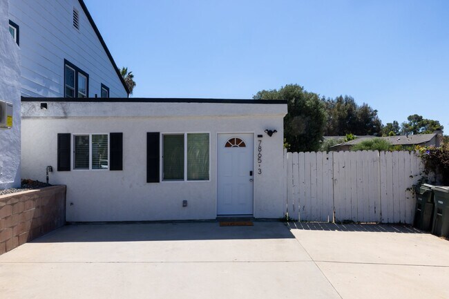 Building Photo - 7865 Quince St