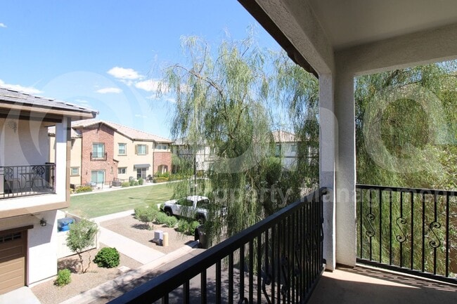 Building Photo - 2736 S Cavalier Dr