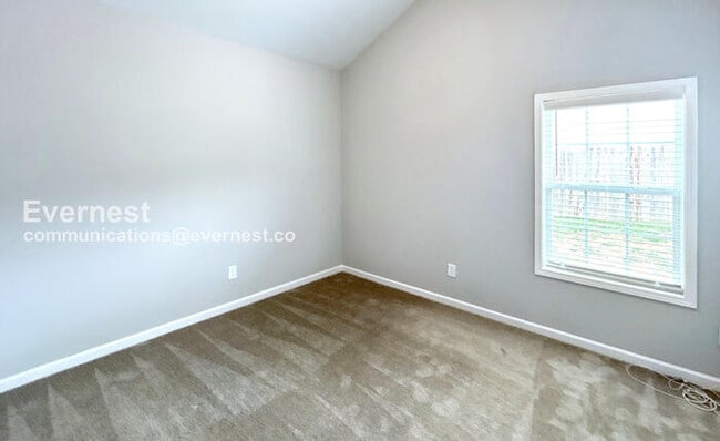 Building Photo - 1025 Echo Rdg Rd