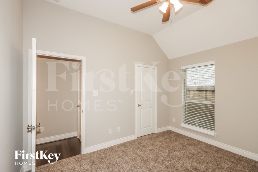 Building Photo - 8100 Tyrell Hgts Rd