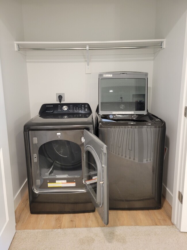 Building Photo - 1455 N 3860 W