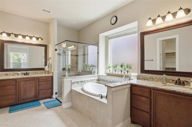 Building Photo - 2304 Lynbridge Cir