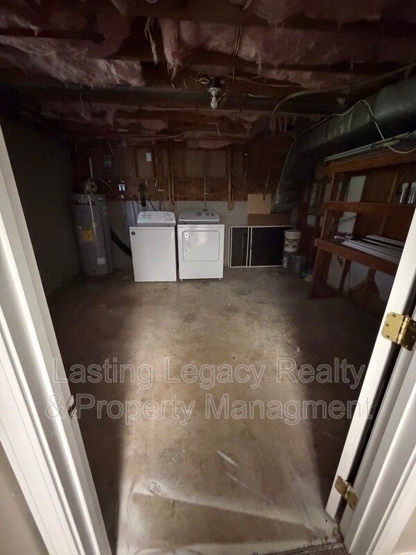 Building Photo - 179 Canterbury Dr