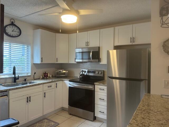 Building Photo - 1561 NE 12th Terrace