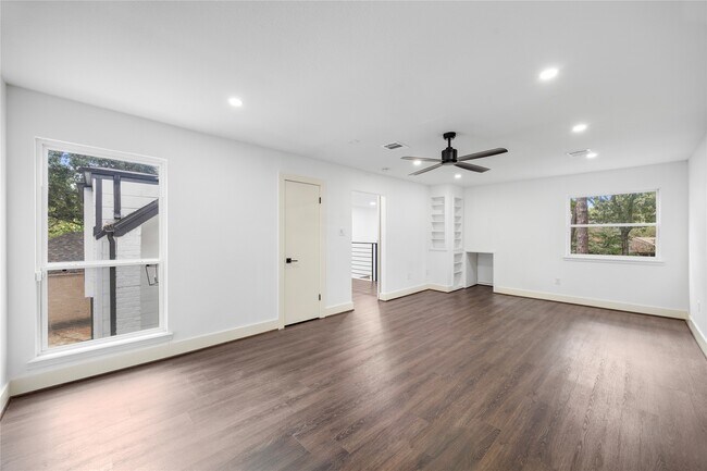 Building Photo - 15731 Steamboat Ln