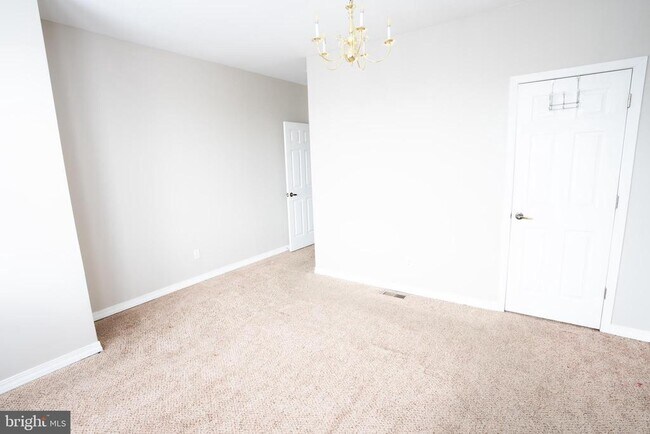 Building Photo - 1745 N 60th St