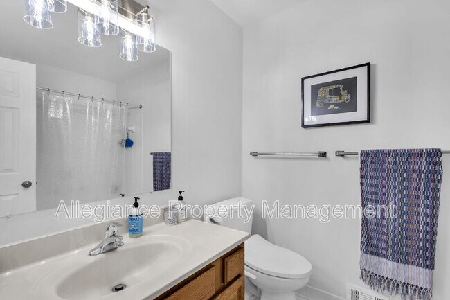 Building Photo - 6861 Williamsburg Pond Ct