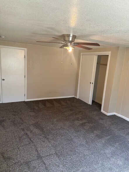 Bed Room - 934 E Andrews Ave