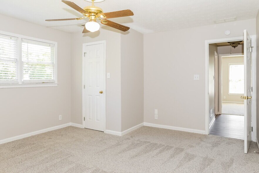 Building Photo - 2461 Sanjo St NE