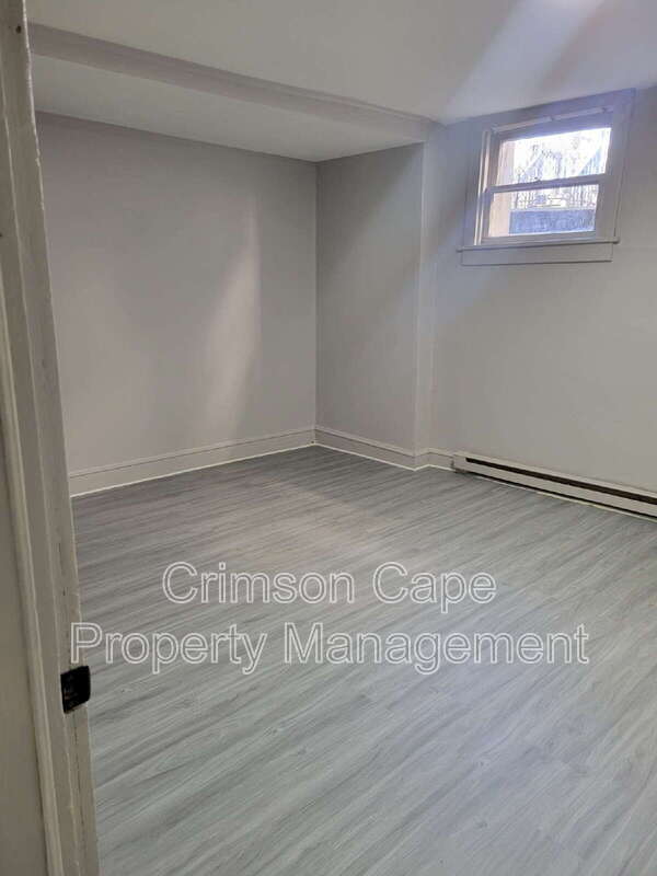 Building Photo - 13 E Chestnut St