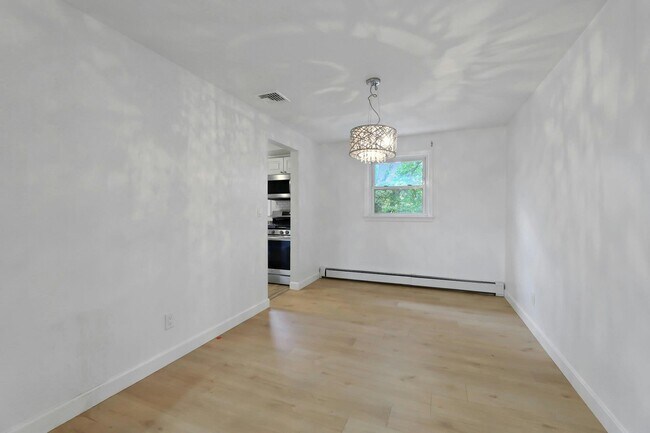 Building Photo - 130 Mt Vernon St