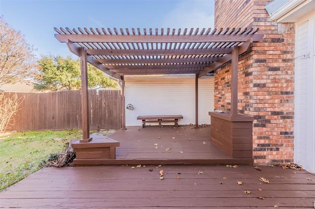 Building Photo - 313 Meadowood Ln