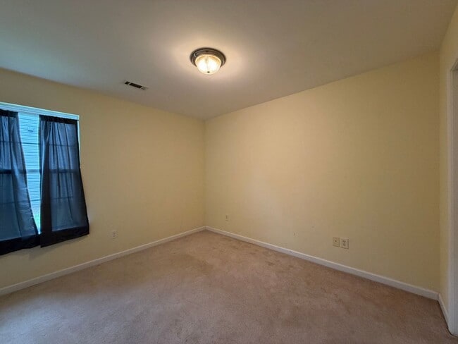 Building Photo - Brick 3/2 House in West Rome- $1,795