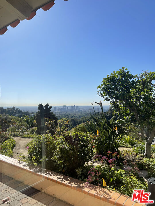 Building Photo - 10723 Stradella Ct