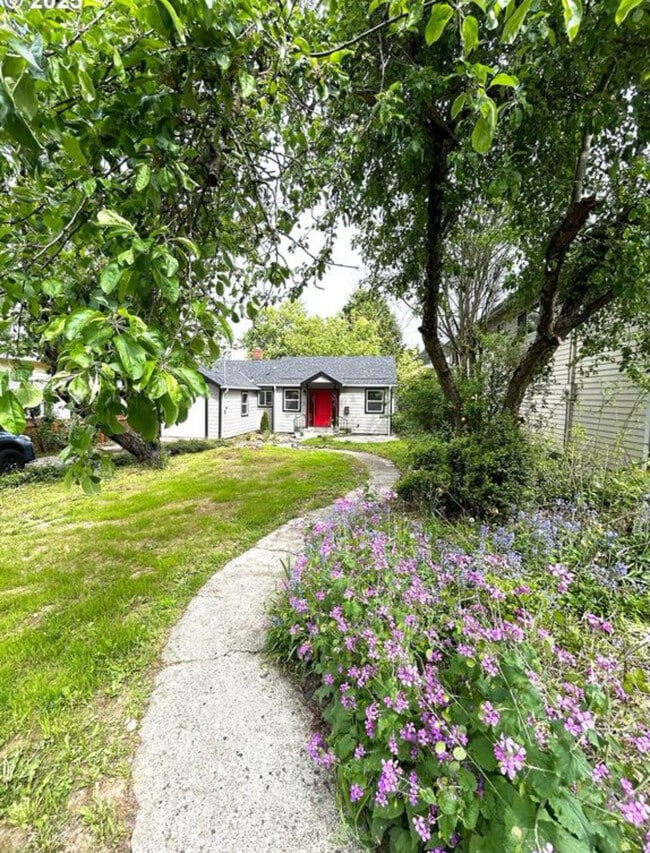 Building Photo - 4112 NE 80th Ave