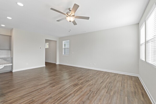 Building Photo - 35 Village Edge Dr