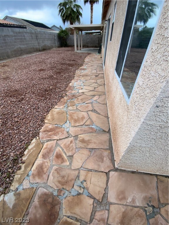 Building Photo - 330 John Henry Dr