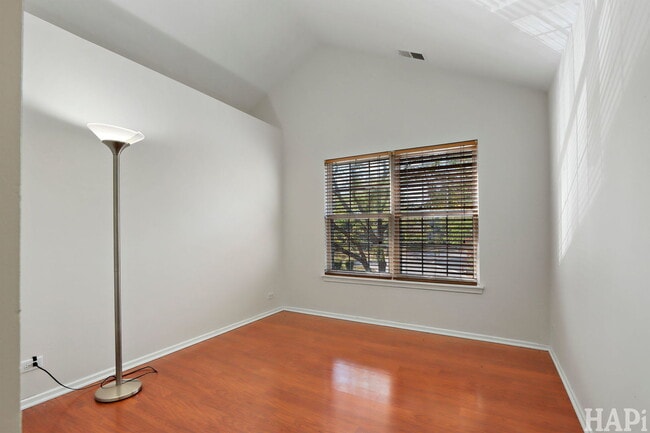 Building Photo - 434 Cromwell Cir