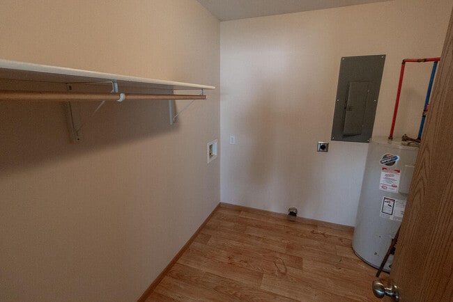 Building Photo - 1540 Florence Dr