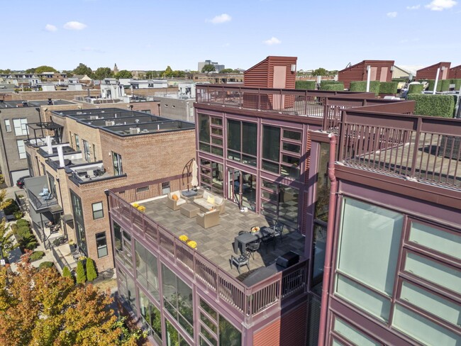 Building Photo - 367 Auden Ave