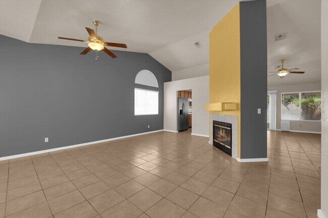 Building Photo - Well-Maintained 3BR Home | Open Living, Private Yard, Prime NW Location