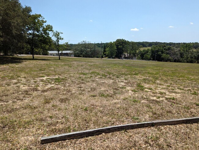 Building Photo - 20333 Sugarloaf Mountain Rd