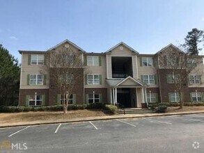 Building Photo - Great Location! Accepts Section 8!