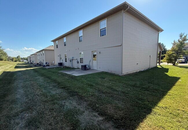Building Photo - 4006 Snowy Owl Dr