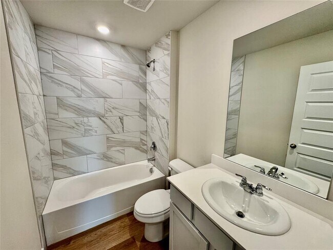 Building Photo - 6100 Blackwood Ct