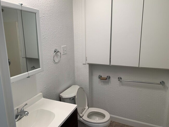 Building Photo - 4103 N Adams St