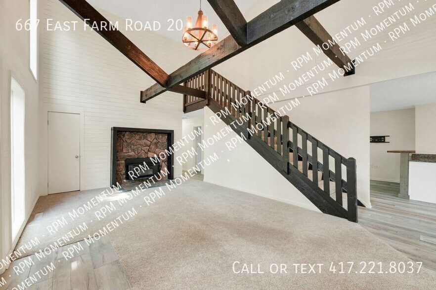 Building Photo - 667 E Farm Rd 20