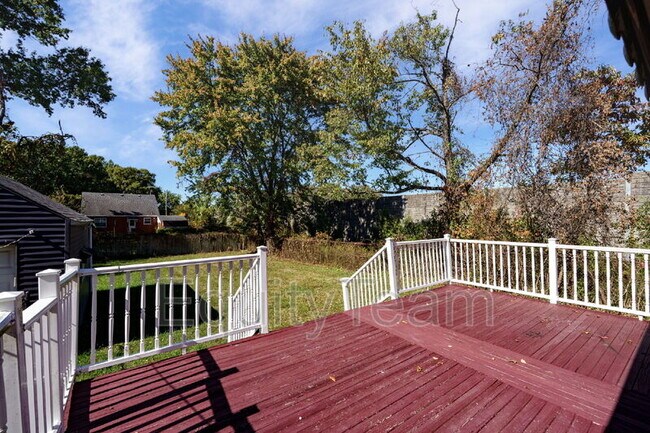 Building Photo - 6949 Marbev Dr