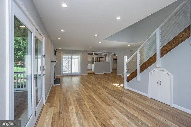 Building Photo - 2962 Strathmeade St