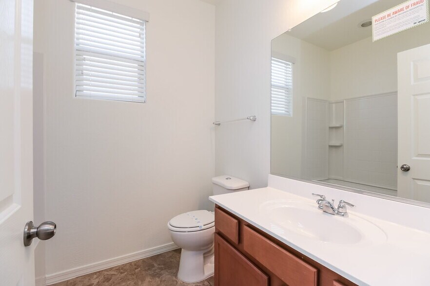 Building Photo - 4520 W Alabama Ln