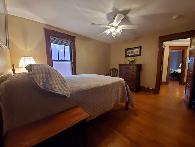 Bedroom 2 - 82 Hungerford Terrace