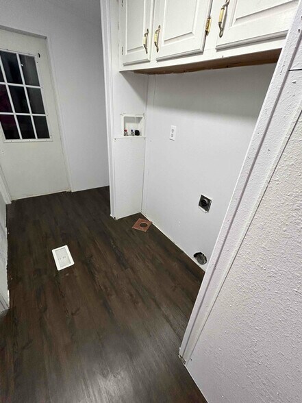 Building Photo - 107 Peoples Ln