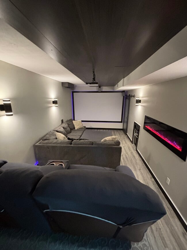 Building Photo - 4320 SW Gull Point Dr