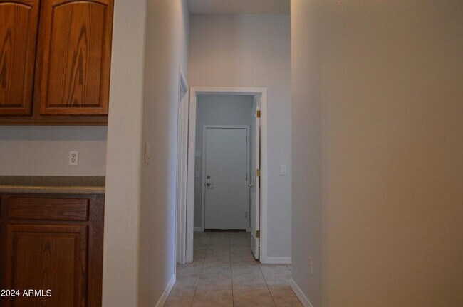 Building Photo - 4132 E Carriage Ct