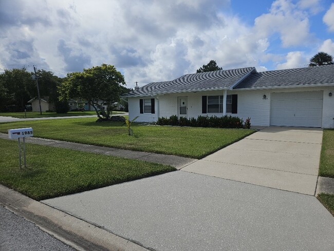 Building Photo - 1895 Big Oak Dr